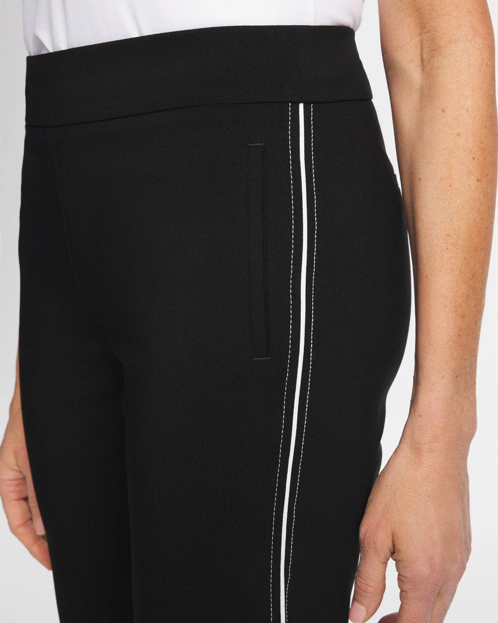 Chico's Brigitte™ Piped Straight Cropped Pants