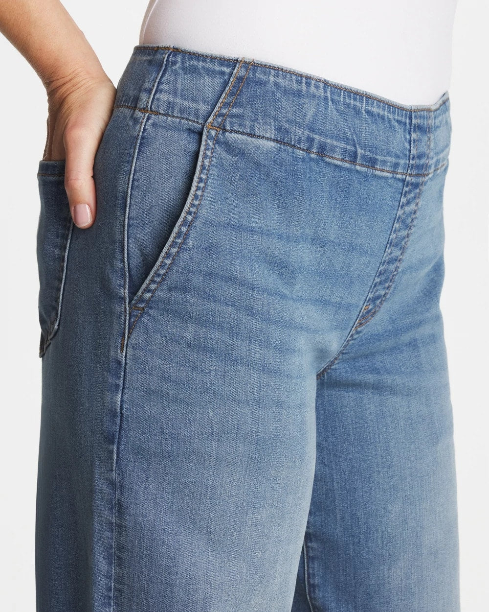 Chico's Pull-On Boyfriend Cropped Jeans